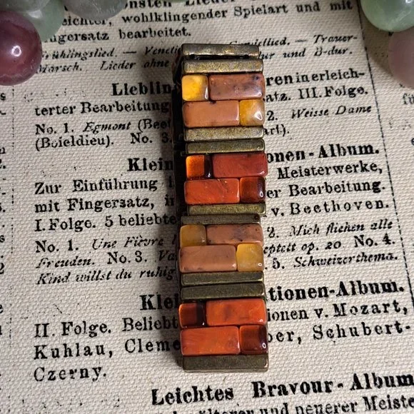 Vintage Carnelian and Jasper Strech Bracelet - Picture 4 of 6
